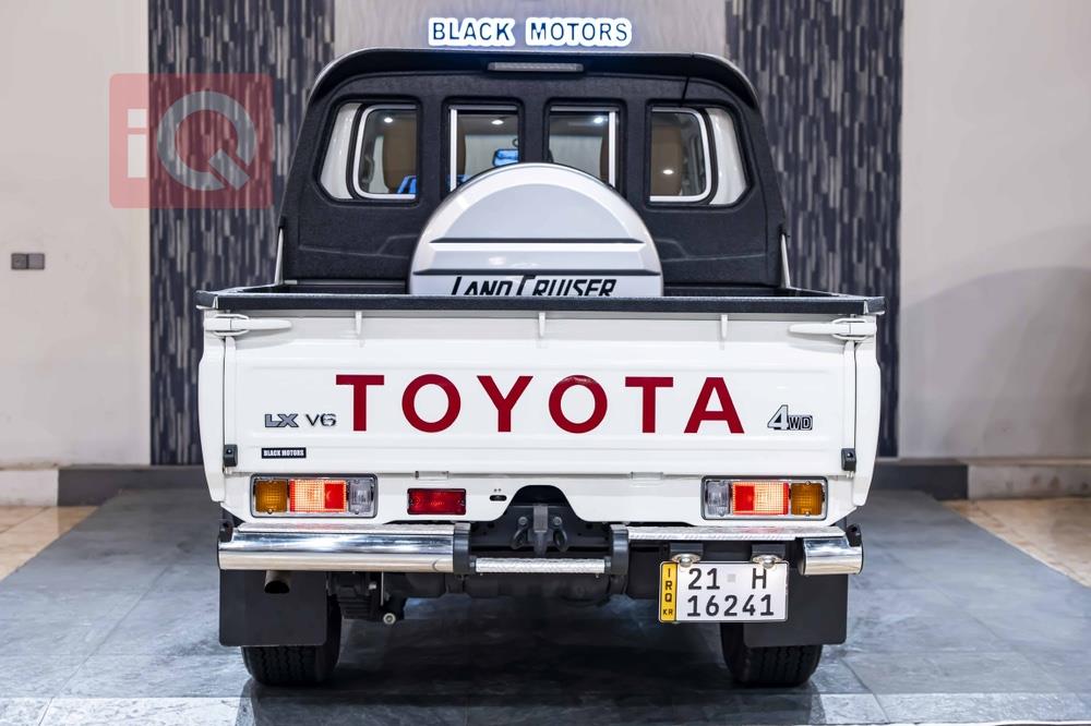 Toyota Land Cruiser Pickup